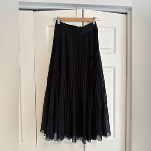Aritzia Black A-Line Pleated Skirt
